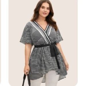 BloomChic Black and White Geometric Tunic